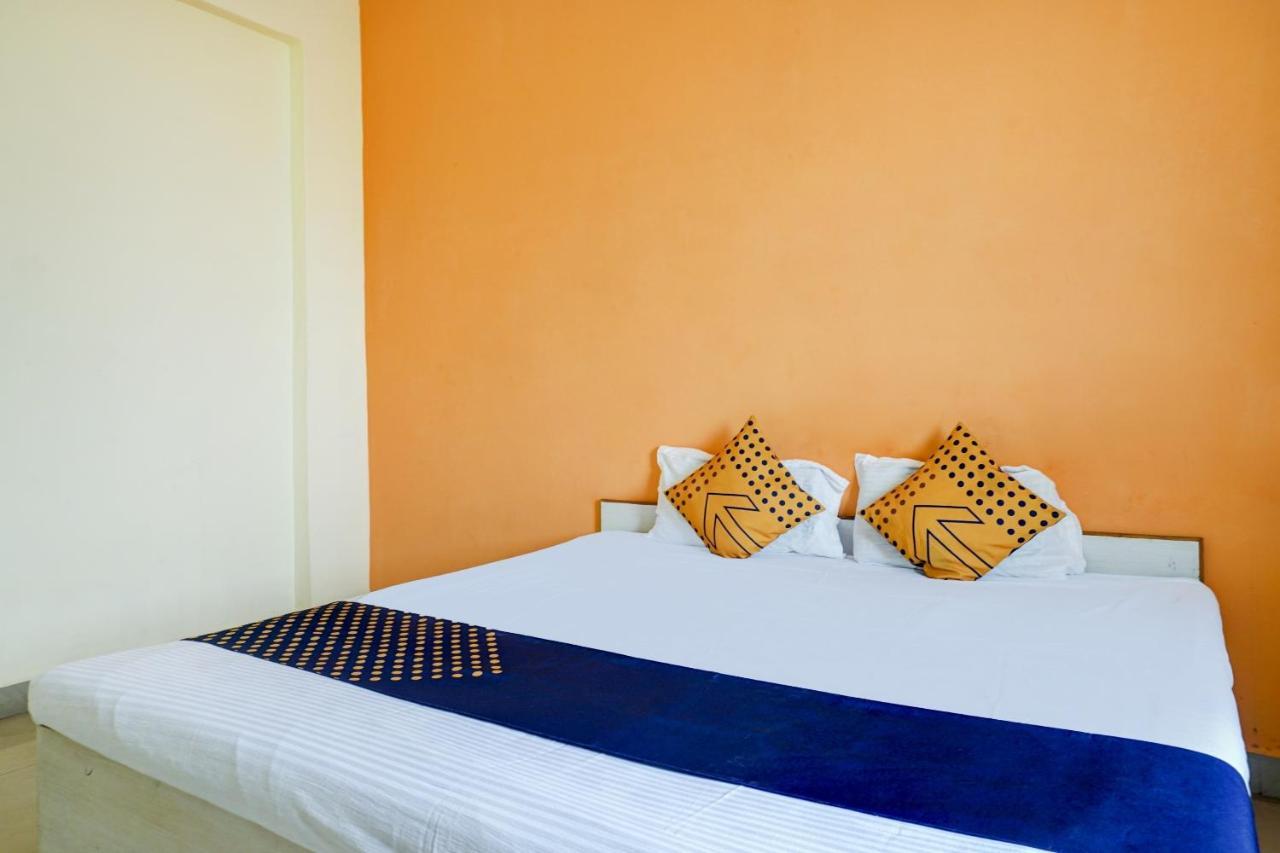 Spot On 82626 Hotel Shivtara Morgaon Exterior foto